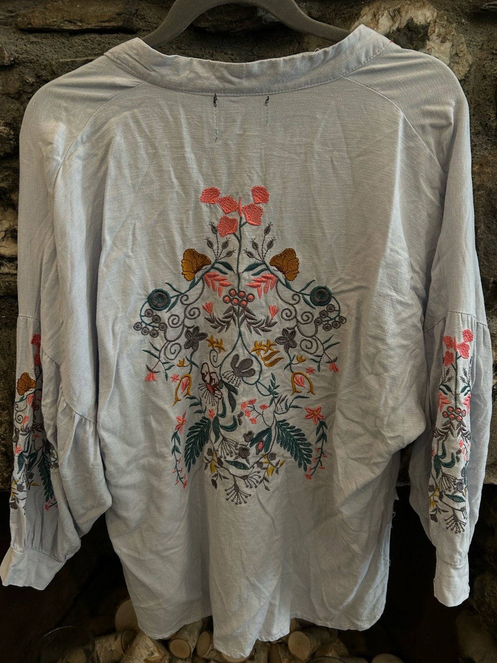 Beautiful boho top sz L flowy colorful embroidery boutique brand DL